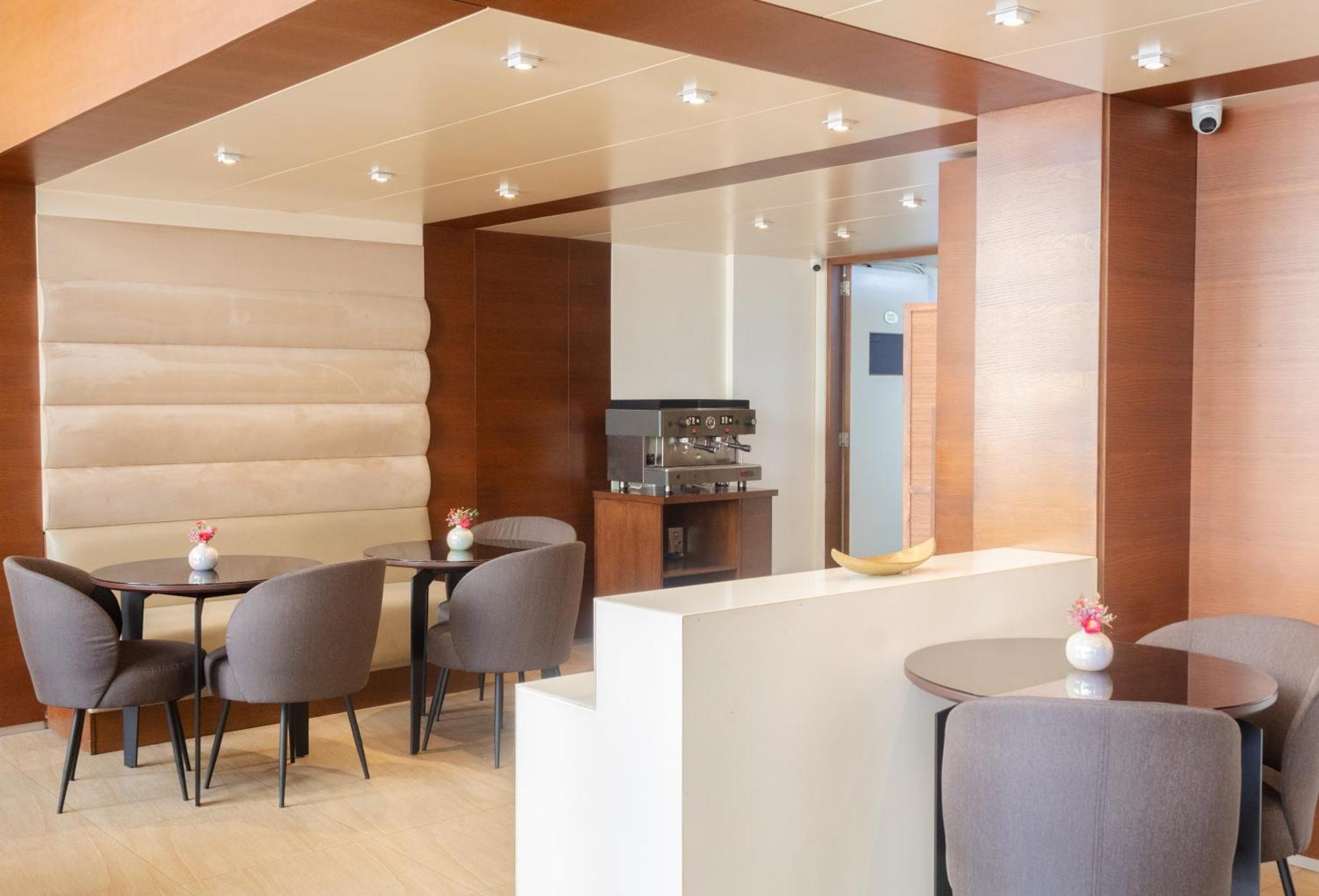 Britannia Suites Beirute Exterior foto