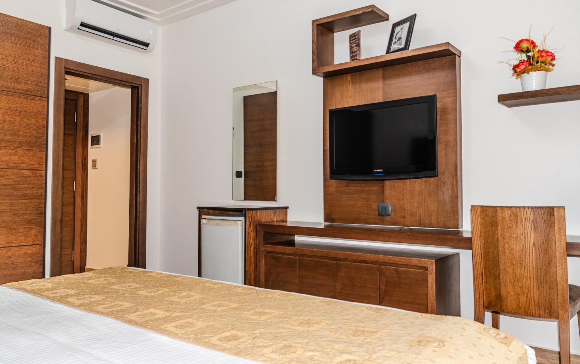 Britannia Suites Beirute Exterior foto