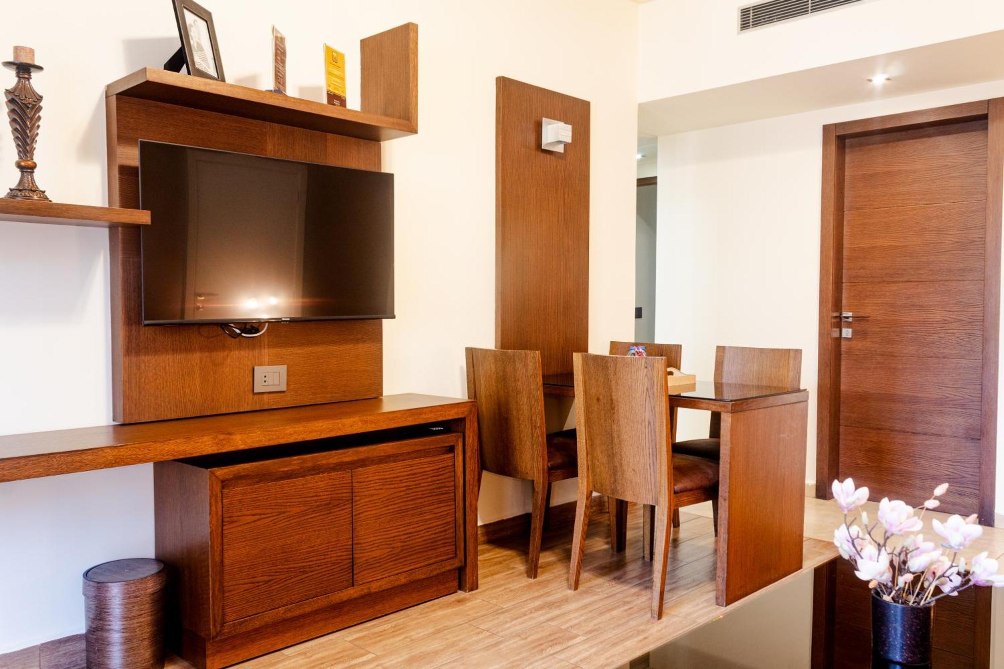 Britannia Suites Beirute Exterior foto