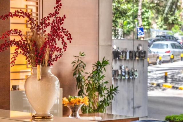 Britannia Suites Beirute Exterior foto